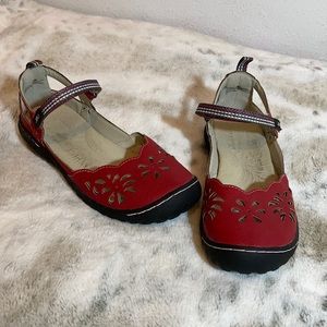 JBU red sandals size 6 women’s